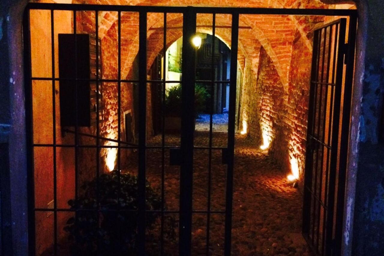 Bed and Breakfast Le Stanze Del Cardinale Pavía Exterior foto
