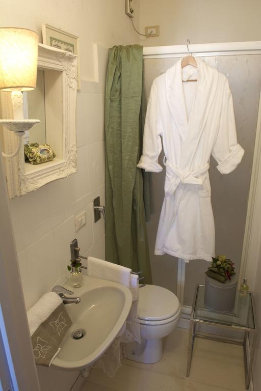Bed and Breakfast Le Stanze Del Cardinale Pavía Habitación foto